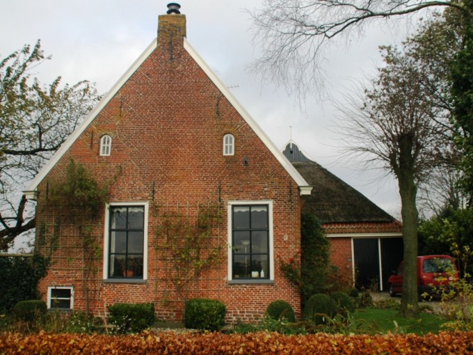 Kop-hals-rompboerderij Roderwolde