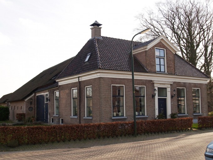 Dwarshuisboerderij 