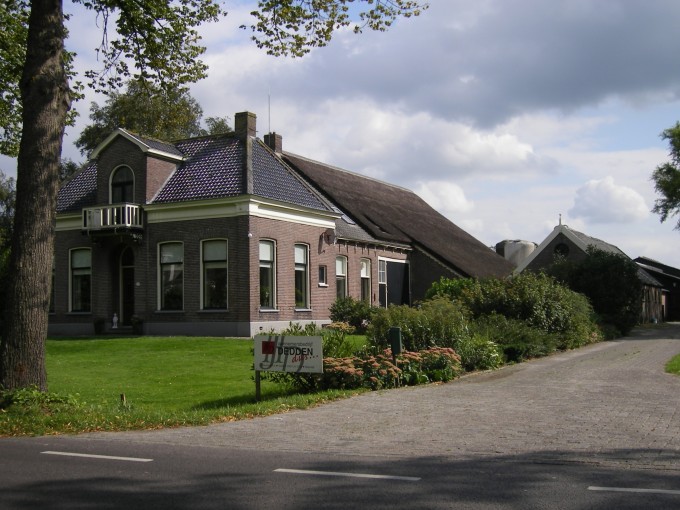 Dwarshuisboerderij Ruinerwold