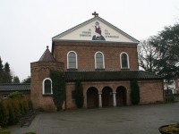 Pauluskerk met pastorie