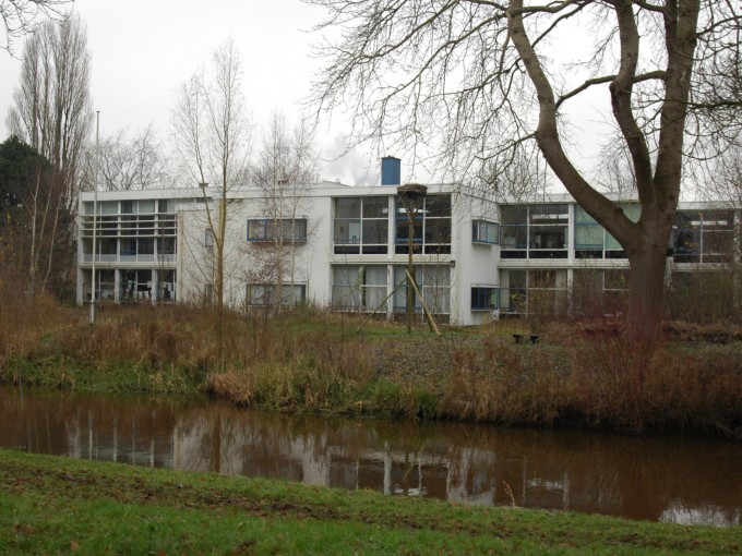 Scholencluster met sportgebouw en bruggen Meppel